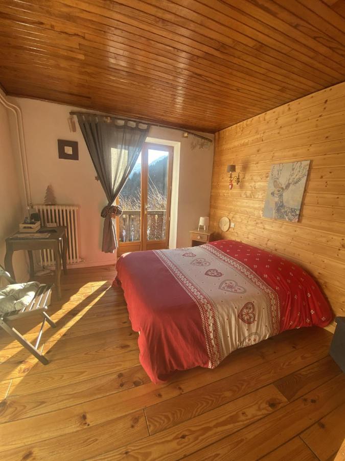 Auberge De La Foret Auris Exterior photo