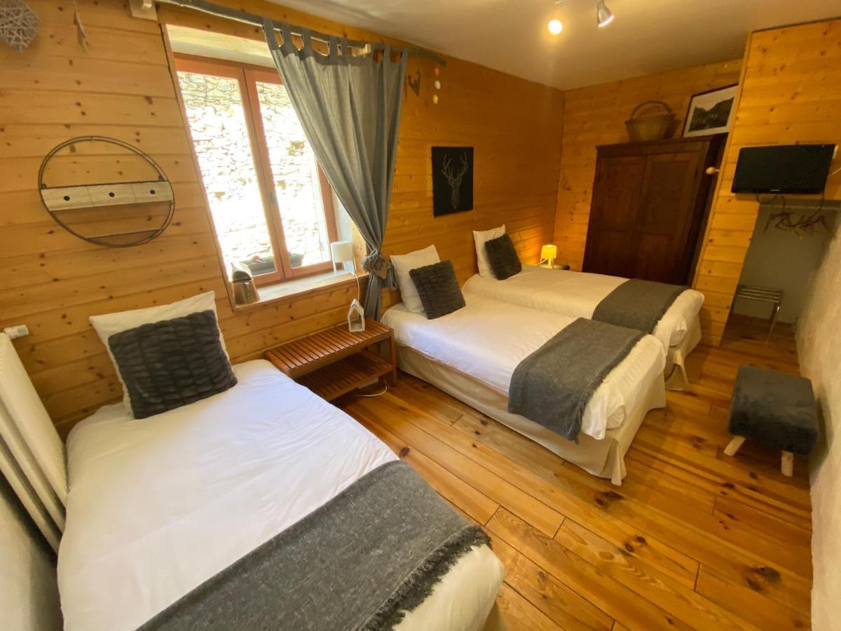 Auberge De La Foret Auris Exterior photo