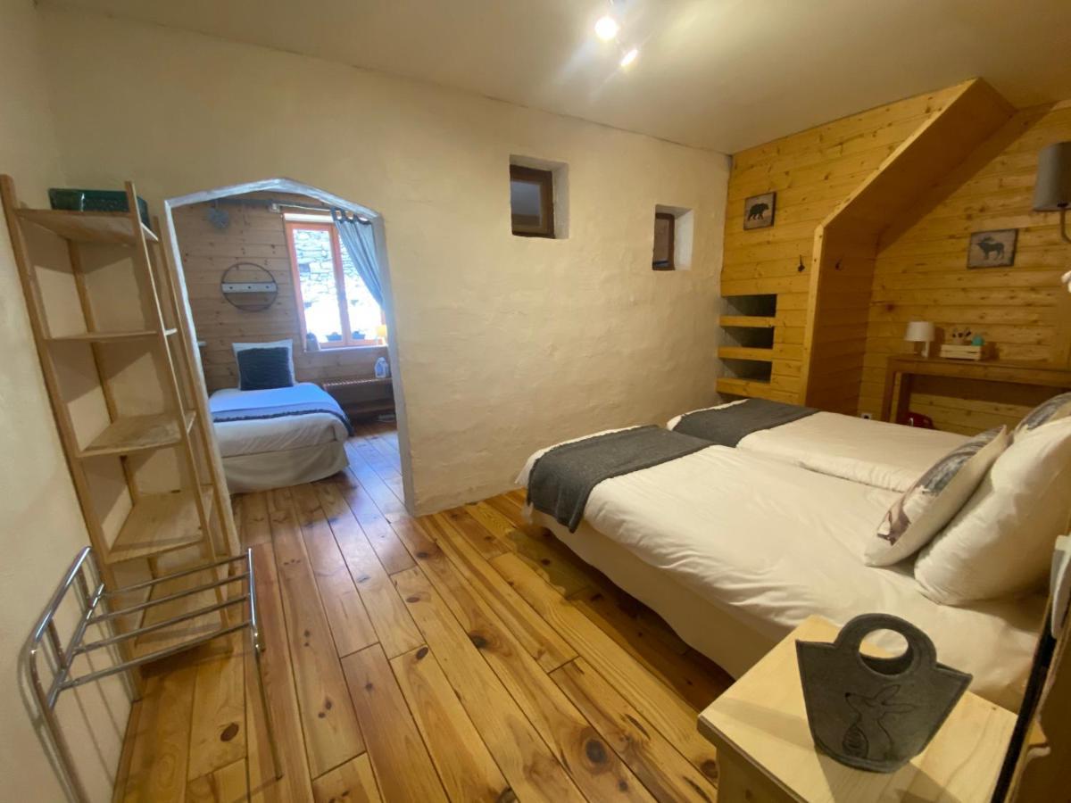 Auberge De La Foret Auris Exterior photo